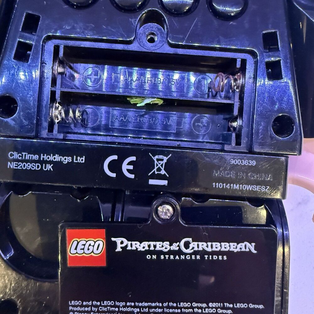 RARE! LEGO Pirates of the Caribbean BARBOSSA w/ Feather! ALARM CLOCK  ~ TESTED! - Picture 13 of 13